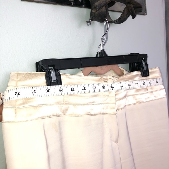 Winter white silk suit - Picture 7 of 8